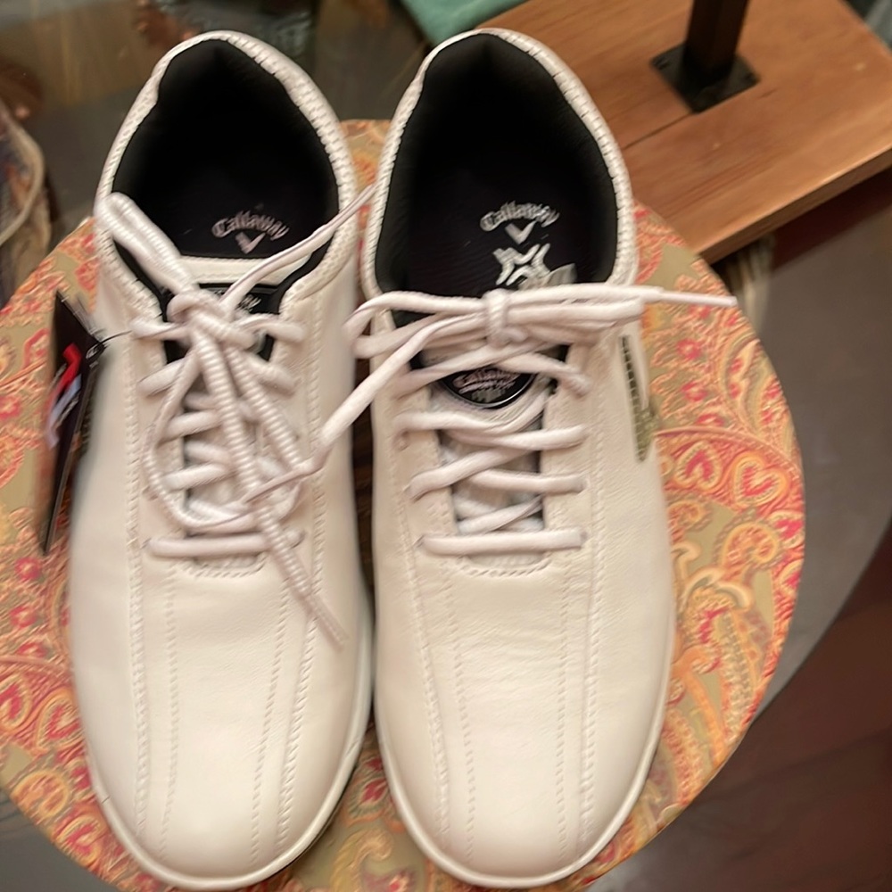 Callaway Hyperbolic Sole Technoloy size 8 Womens tennis shoe.